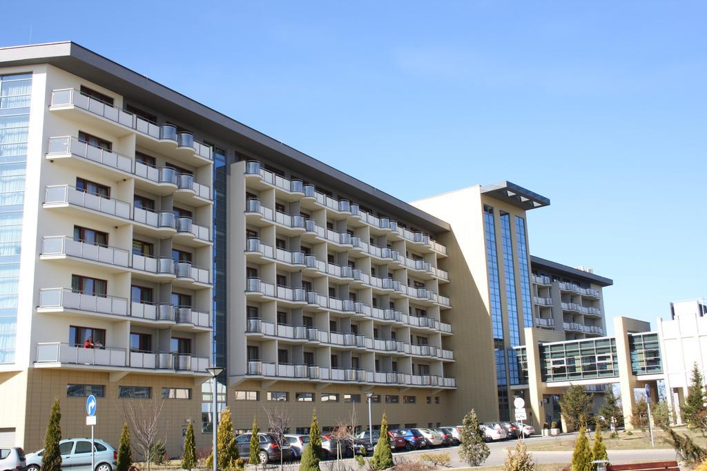 Apartamenty Promenada-Arka 科沃布热格 客房 照片