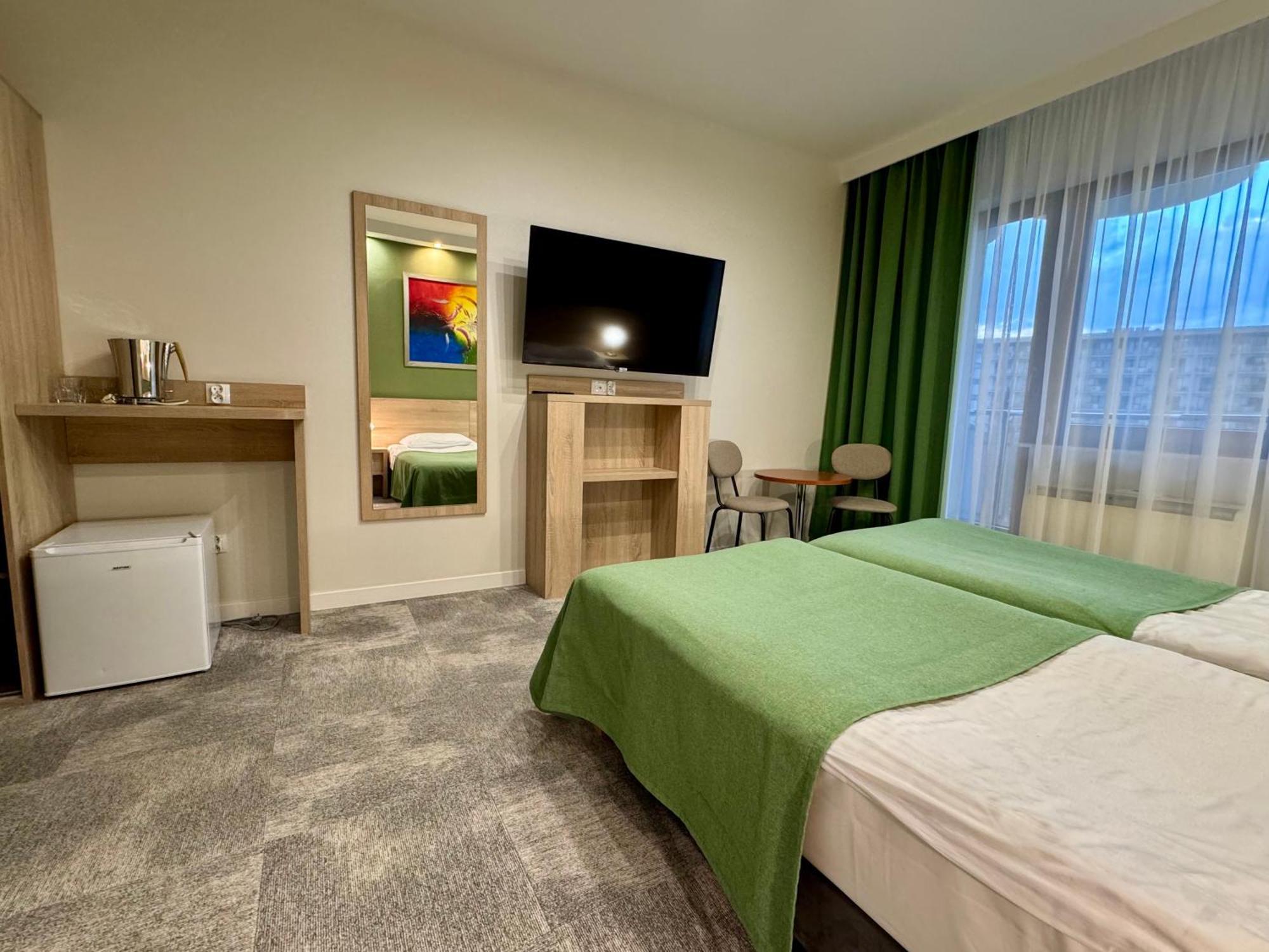 Apartamenty Promenada-Arka 科沃布热格 外观 照片