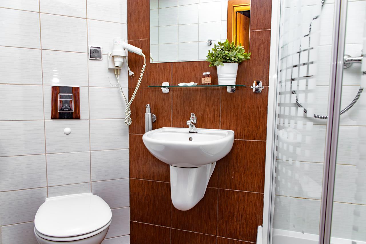 Apartamenty Promenada-Arka 科沃布热格 外观 照片